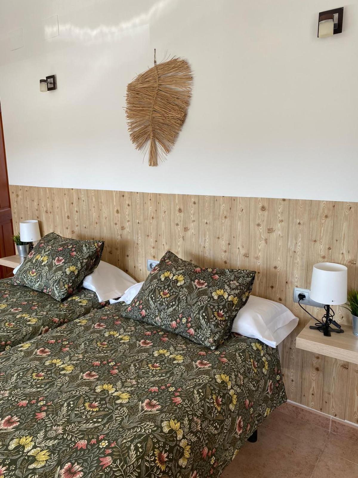 Hostal Espai Mediterrani Puebla de Vallbona Eksteriør bilde