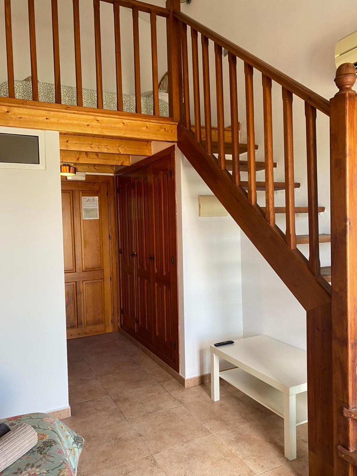 Hostal Espai Mediterrani Puebla de Vallbona Eksteriør bilde