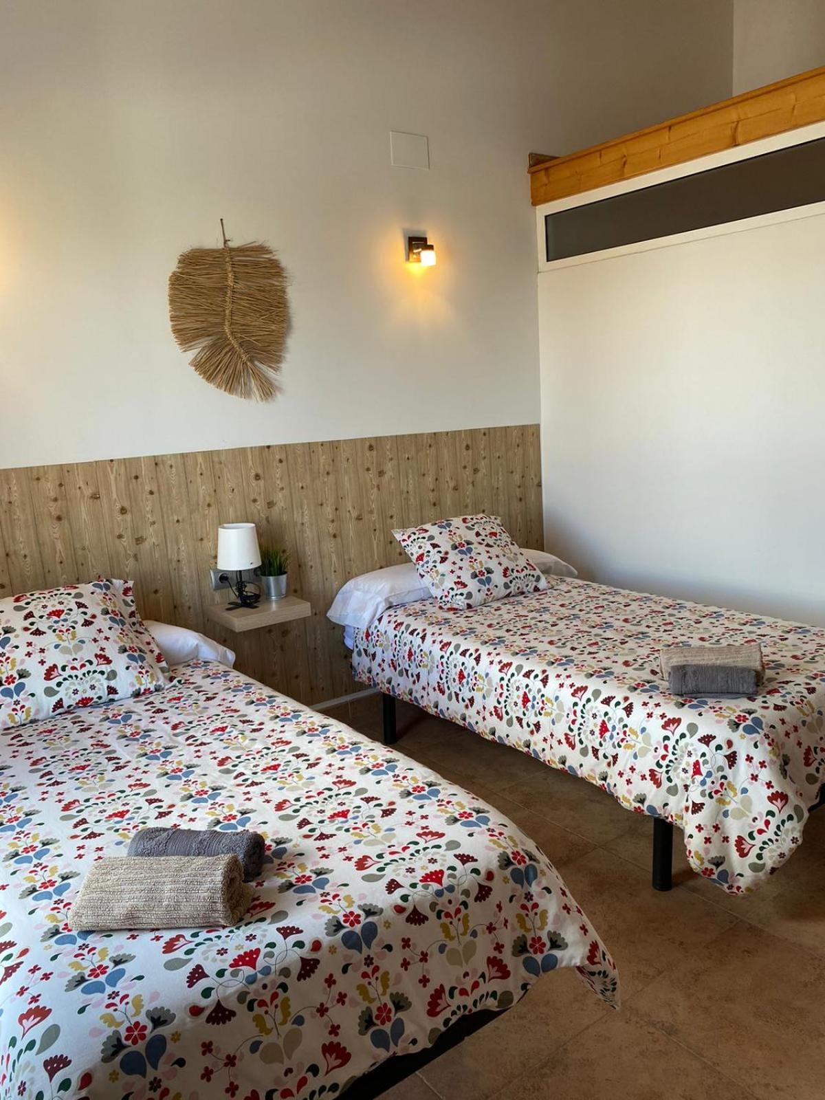 Hostal Espai Mediterrani Puebla de Vallbona Eksteriør bilde