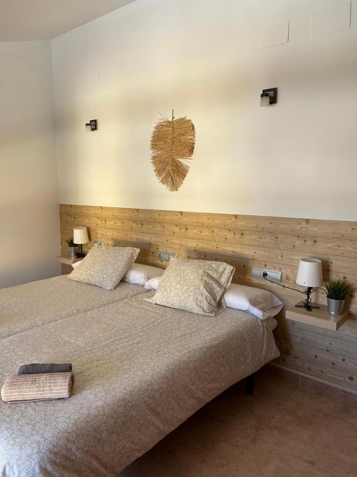Hostal Espai Mediterrani Puebla de Vallbona Eksteriør bilde