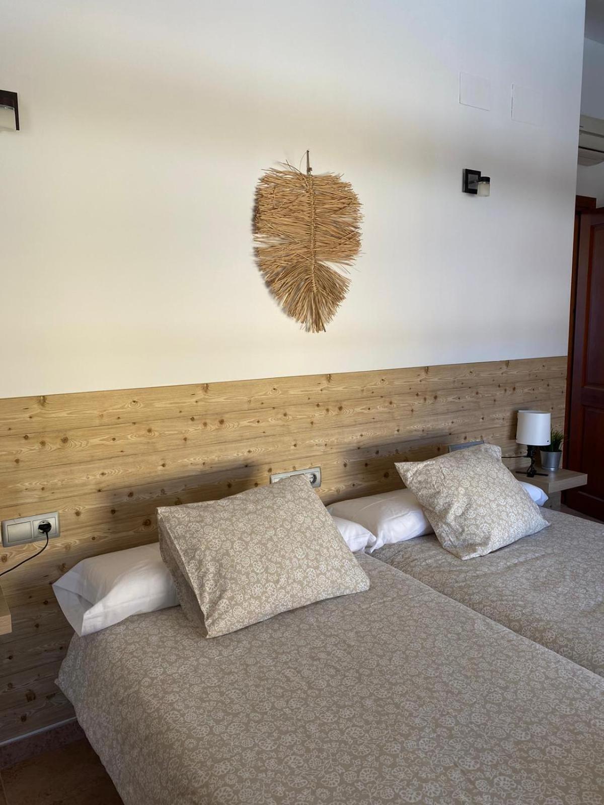 Hostal Espai Mediterrani Puebla de Vallbona Eksteriør bilde